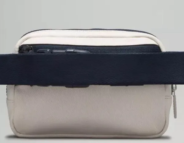Lululemon NEW Everywhere Belt Bag 1L CANVAS with TAGS - Image 5
