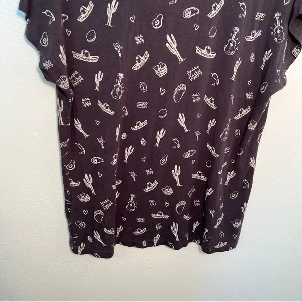 Pleione‎ Women's Size Small T-Shirt Gray Scoop Neck Southwest Sombrero Chips - Image 9