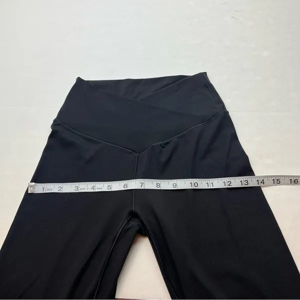 Offline by Aerie Real Me‎ Flare Crossover Leggings Womens Size Medium Black - Image 8