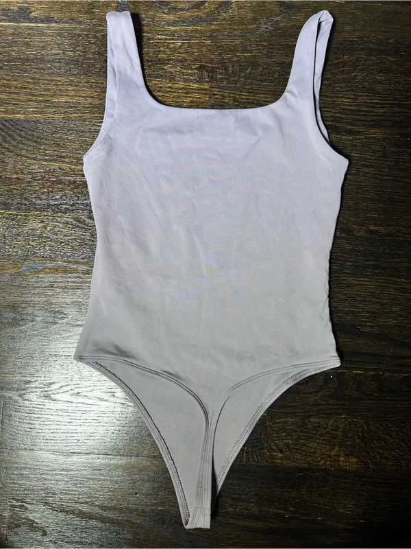 Babaton Aritzia Contour Tank Bodysuit Square Neck Rocky Grey Small - Image 5