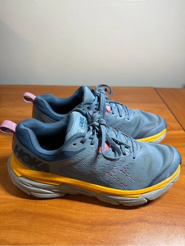 Hoka Womens Challenger ATR 6 Blue Yellow Athletic Running Shoes Workout 8B - Image 6