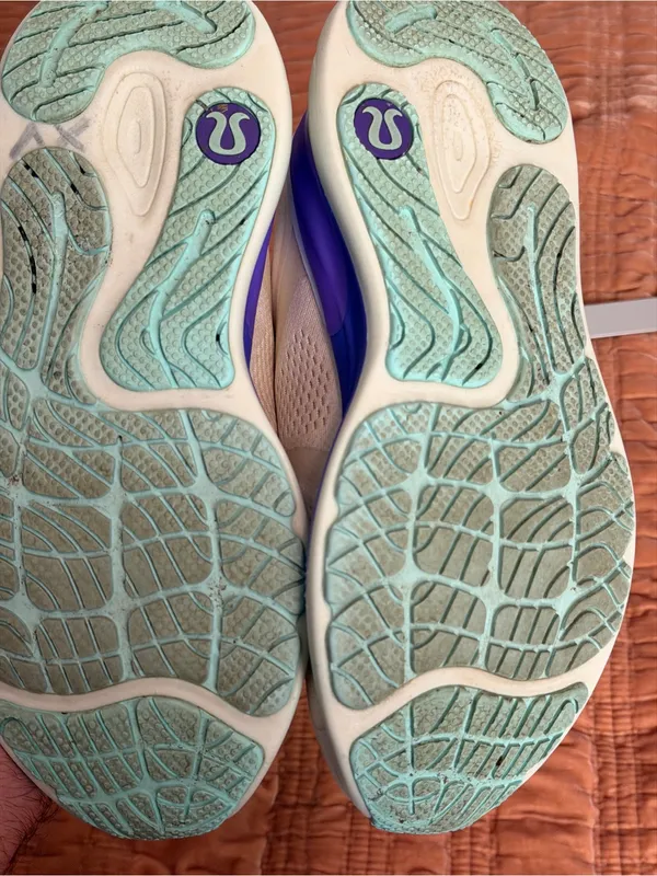 Lululemon Running Shoes white with Purple Accent sz 8.5 - Image 3