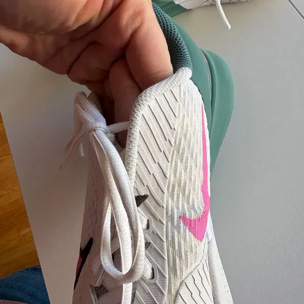 Nike Court Air Zoom Vapor‎ Pro Women Size 8.5 White Green Pink Tennis Shoes - Image 2