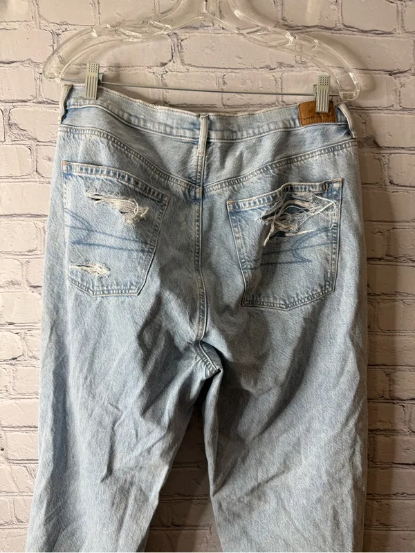 American Eagle women’s jeans 90s boyfriend 14 short - Image 5