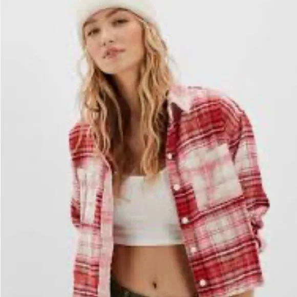 American Eagle Outfitters Pink Plaid Crop Flannel Shirt - Image 2