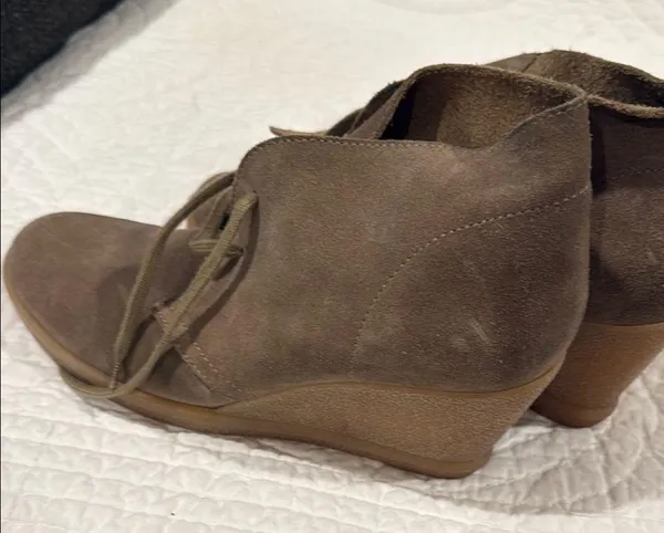 J. Crew Tan Lace Up Boots Suede - Image 6