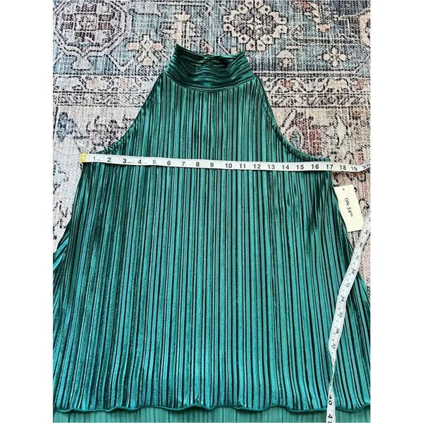 On 34th NWT Sleeveless High-Neck Pleated Tank Top Forest Emerald Green Size XS - Image 9