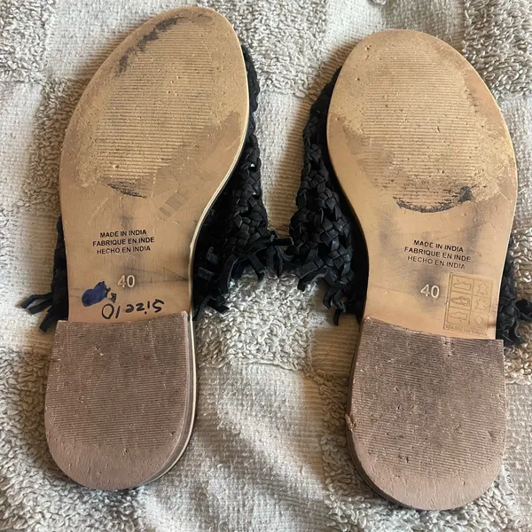 Free People Black Leather Woven Women's Slip-On Shoes Size 40 - Image 5