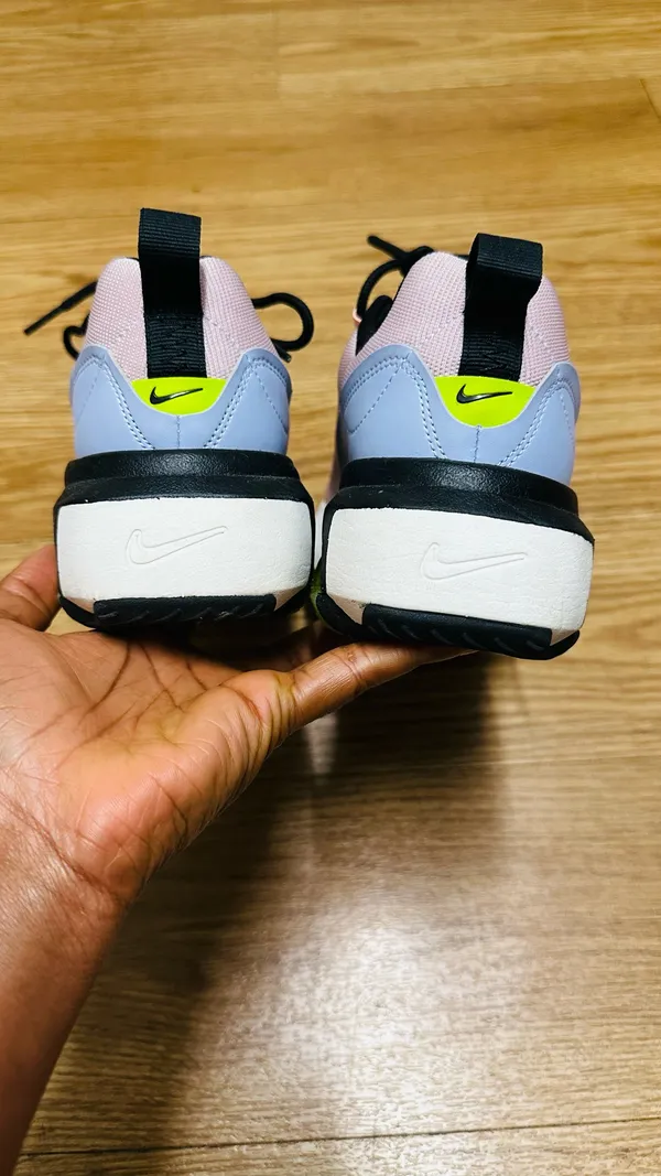 Nike Air Max Verona Sneakers Pink Gray Volt - Image 6