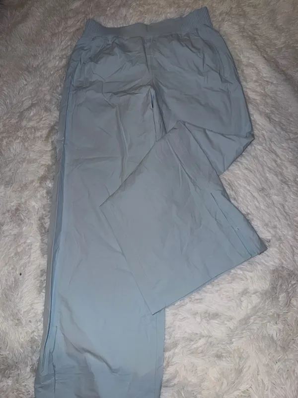 Lululemon Stretch Woven Wide-Leg High-Rise Pant Powder Blue size Large - Image 3