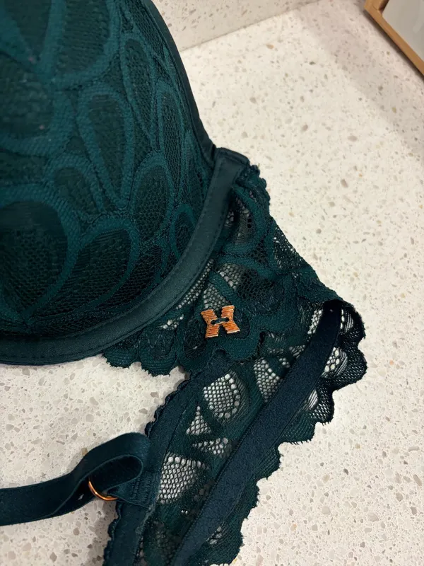Savage X Fenty Women’s Bra Lingerie Push Up Lace Green 34 B EUC - Image 5