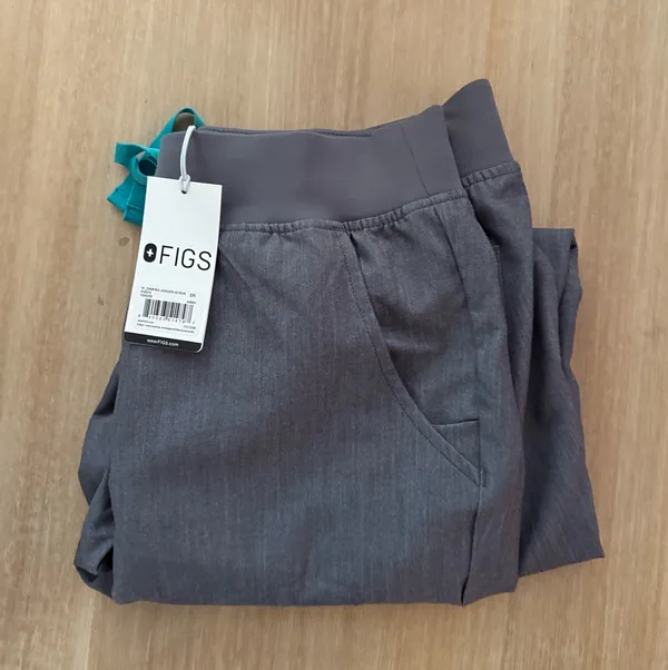 Figs NWT Graphite Set Small - Image 4