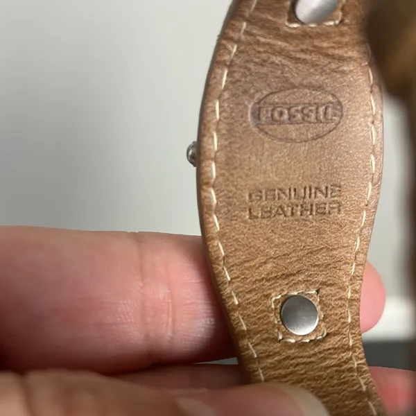 Fossil Leather Brown Tan Womens Watch Adjustable - Image 6