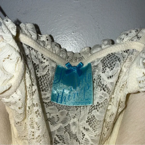 Victoria’s Secret Sexy‎ Little Thing Cream Lace Lingerie 36C Y2K - Image 4
