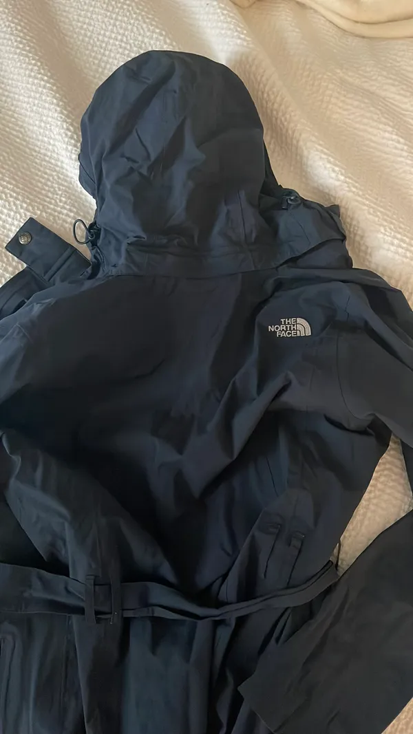 The North Face Rain Jacket Women’s Size Small - Image 3