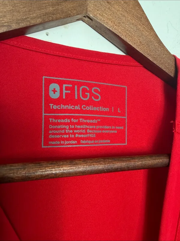 FIGS Casma Three Pocket Scrub Top Red Size Large L PO 5623 Medical Uniform - Image 4