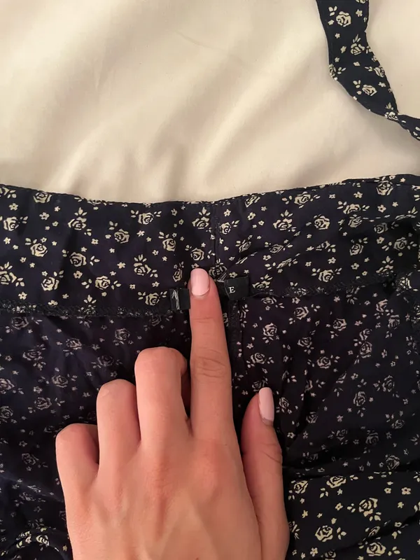 Brandy Melville Wrap Skirt Floral Genevieve - Image 2