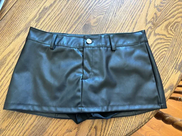 Edikted Leather Set - Image 7
