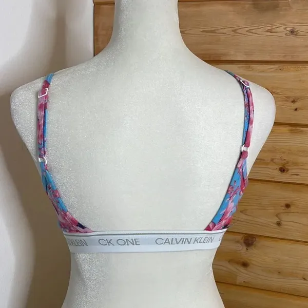 Calvin Klein One T-shirt bra. *Size XSmall see measurements. - Image 3