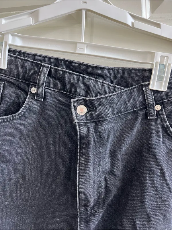 H&M Black Washed Denim Skirt - Image 2