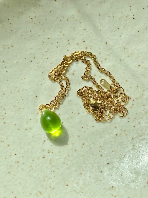 Handmade olive teardrop Czech glass simple minimalist gold chain necklace💚 - Image 4