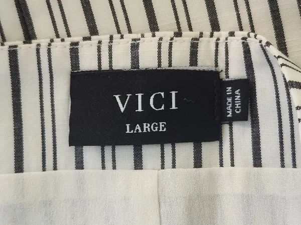 VICI Black and White Stripe Button Down Sleeveless Vest Style Top Sz Large NWOT - Image 8