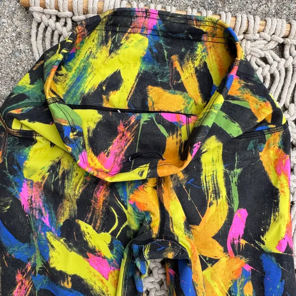 High Rise Cropped Leggings Size 6 - Image 5