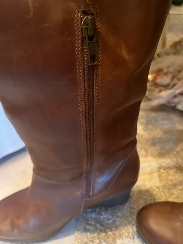 Ugg Sherpa Lined Chestnut Women’s Winter Boots - Image 3