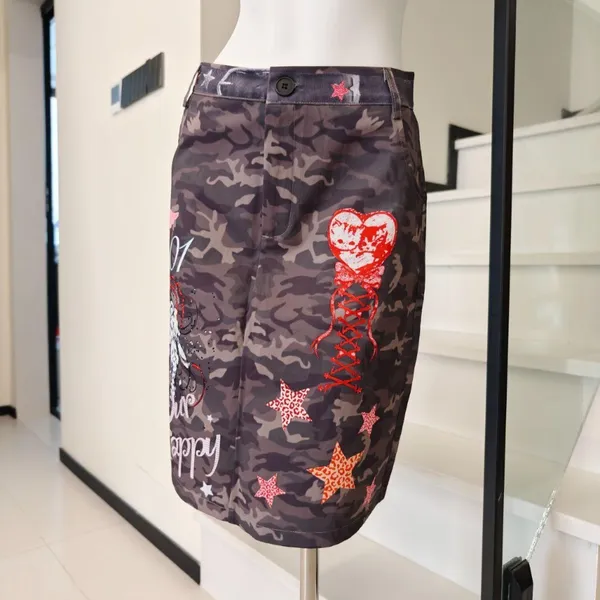 Camouflage Midi Pencil Skirt Graffiti Heart Star Print - Image 3