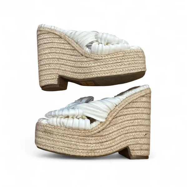 White and cream flat wedge Size 6 - Image 2