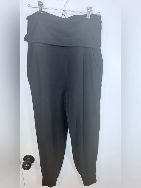 Lululemon Align Foldover High Rise Jogger Pants Black Pockets Cuffed - Image 2
