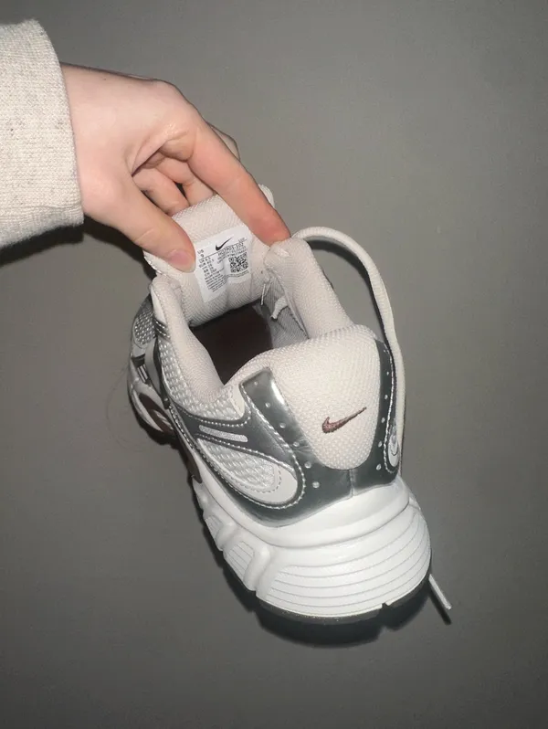 Nike V2K Brown - Image 4
