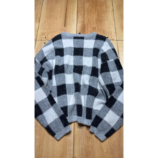 Bobeau Womens Buffalo Plaid Fuzzy Pullover Sweater Black Grey White Size L‎ - Image 4