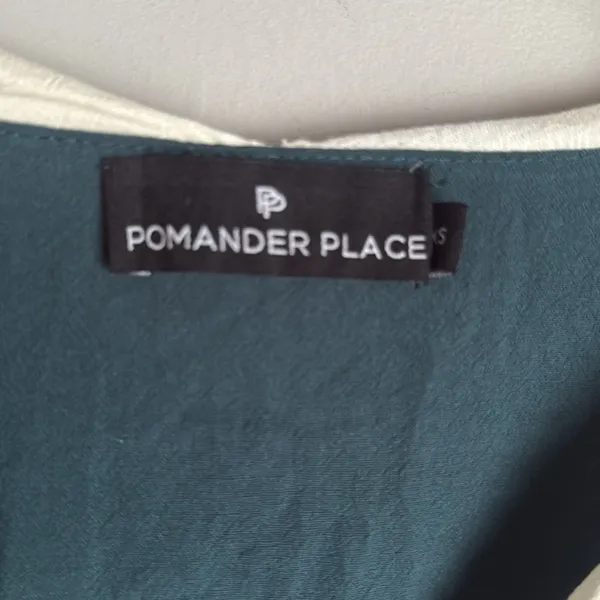 Tuckernuck Pomander Place peacock green knit dress XS - Image 5
