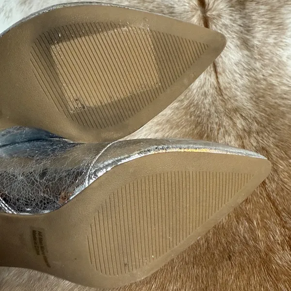 DV by Dolce Vita Gradie Kitten Heel Silver Boots‎ Size 5 B45 - Image 12