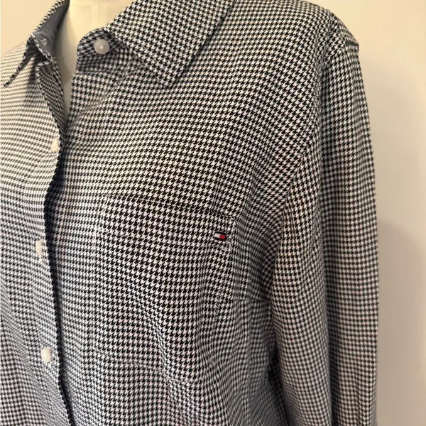 Tommy Hilfiger Black and White Houndstooth Check Button-Down Shirt Sz M - Image 2