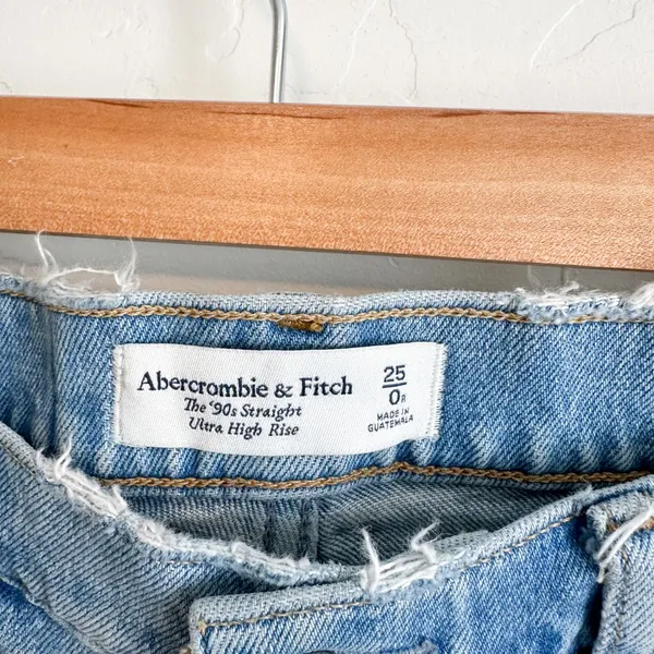 Abercrombie & Fitch | '90s Straight Ultra High Rise Distressed Denim Jeans Blue - Image 5