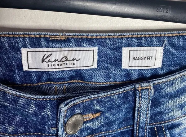 New KanCan Signature Baggy Fit Stretch Distressed Cropped Jeans size 26 - Image 10