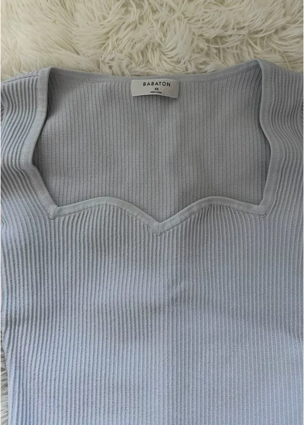 Aritzia Babaton Sculpt Knit Long Sweetheart Sleeve - Image 3