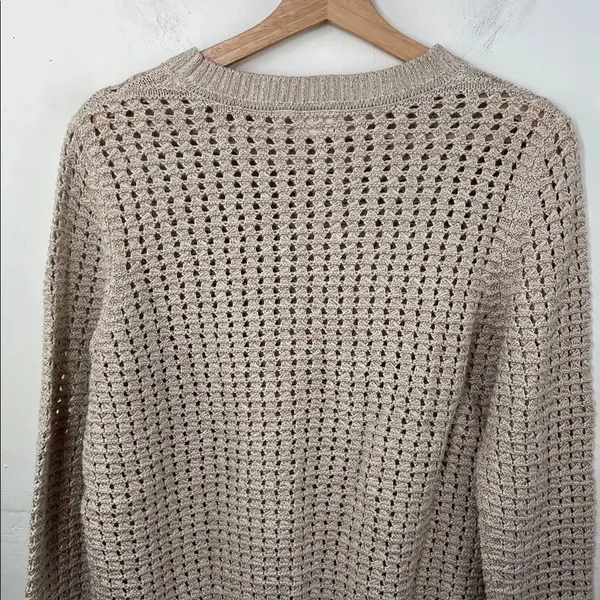 GAP Women's Light Tan open Knit Sweater with shimmery thread size small - Image 8