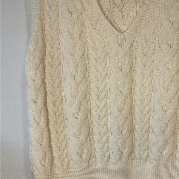 Princess Polly L/XL Women's Cream Cable Knit Sweater Vest - Image 3