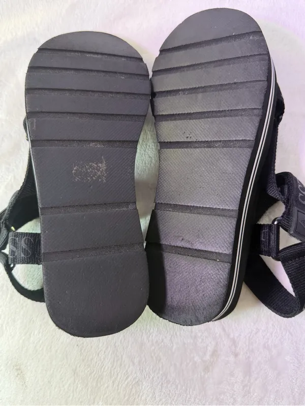 GUESS Black Platform Strappy Logo Sandals for Women - Image 7