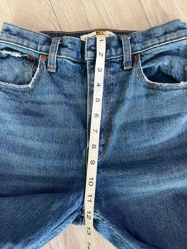 Abercrombie Curve Love Ultra High Rise 90s Straight Jeans - Image 6