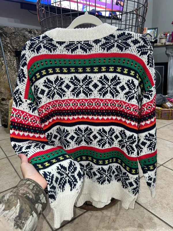 American Eagle Christmas Sweater - Image 4