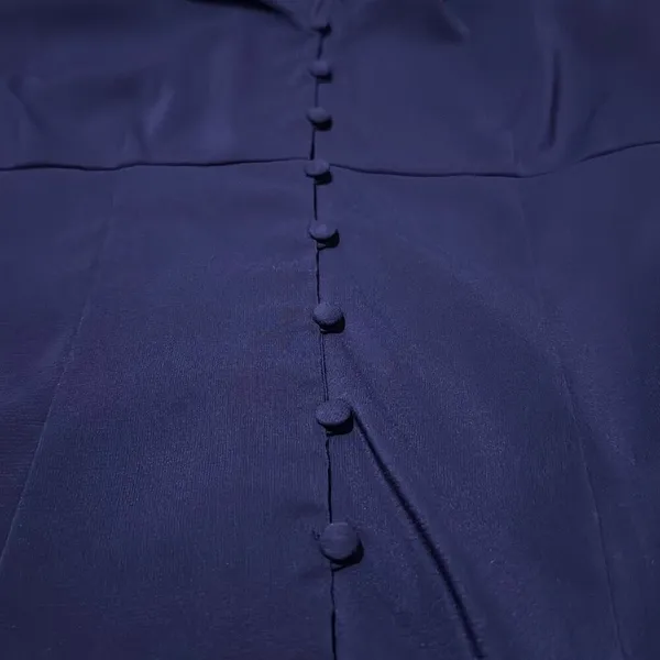 Women’s blue/purple‎ short sleeved button up size medium Blue - Image 5
