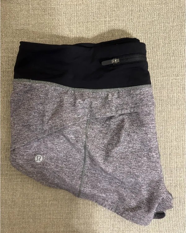 Lululemon Shorts Speed Up 2.5" Grey Low-Rise - Image 2