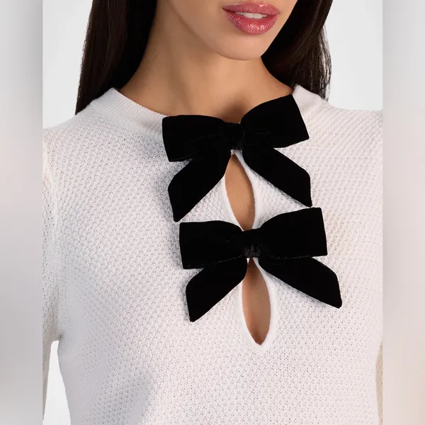 Alice + Olivia Doris Pointelle Pullover in Soft White XS - Image 3