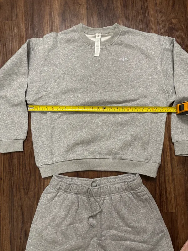 Alo Accolade Set Gray Large Crewneck + Shorts - Image 7