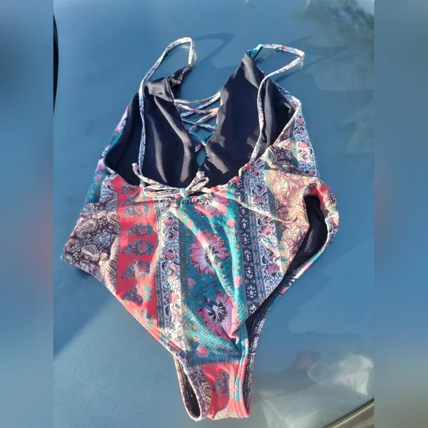 Billabong Bohemian Hipster Multi Colored One Piece Small - Image 3