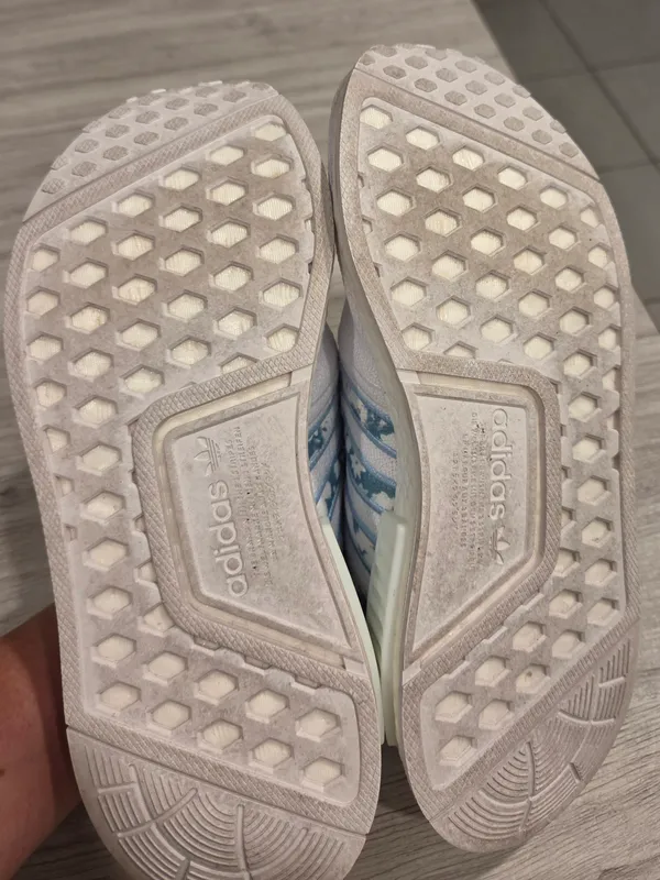 Adidas NMD_R1 W White Blue Floral Print Sneakers Women’s Size 6 - Image 8